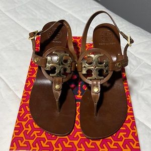 Tory Burch Almond/Gold Holly Sandal - size 7.5